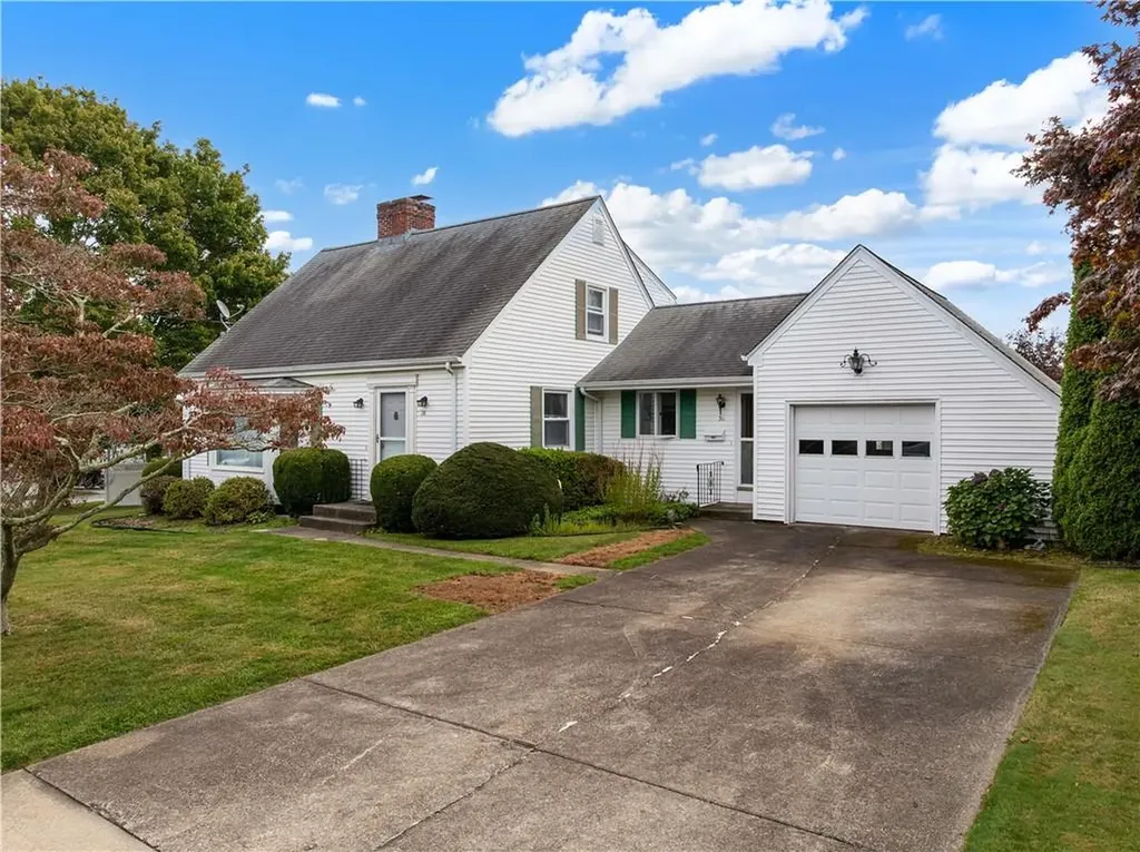 36 Willow Avenue Middletown RI 02842