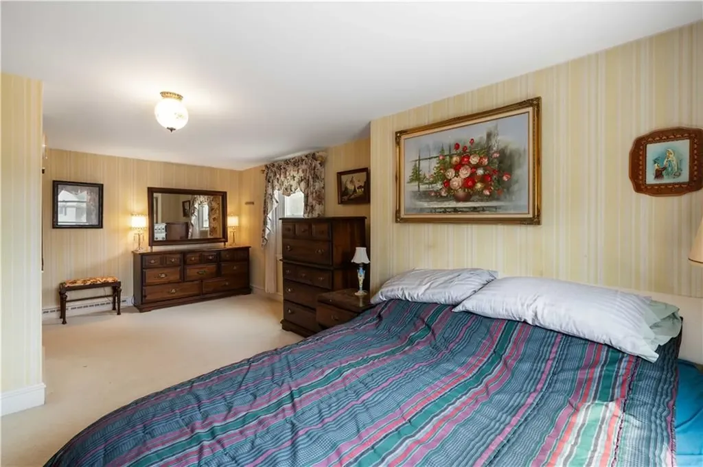 36 Willow Avenue Middletown RI 02842