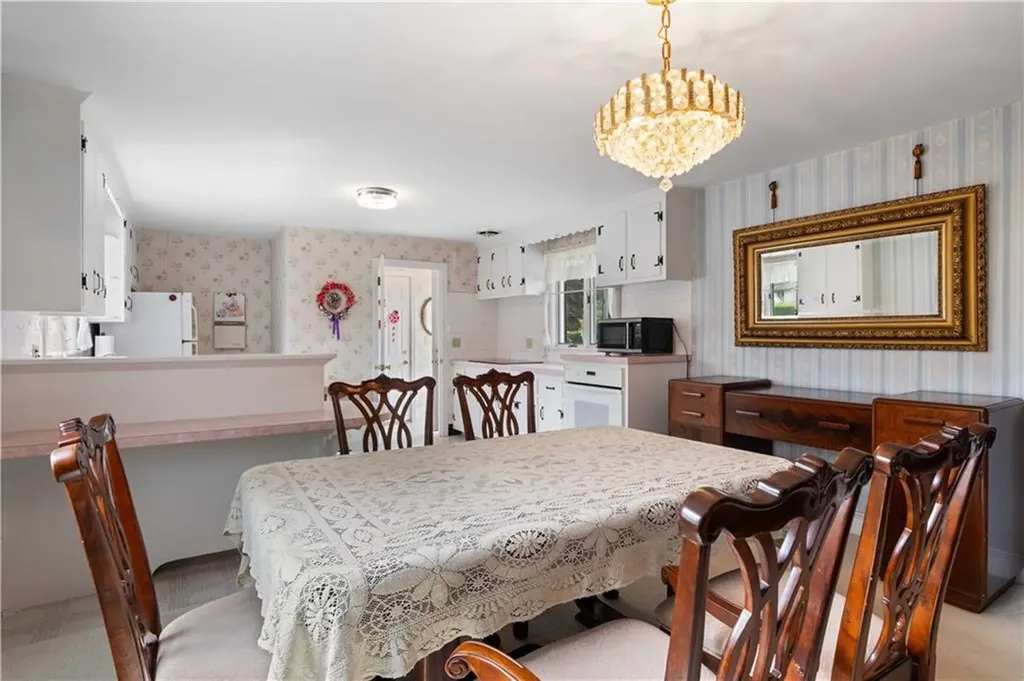 36 Willow Avenue Middletown RI 02842