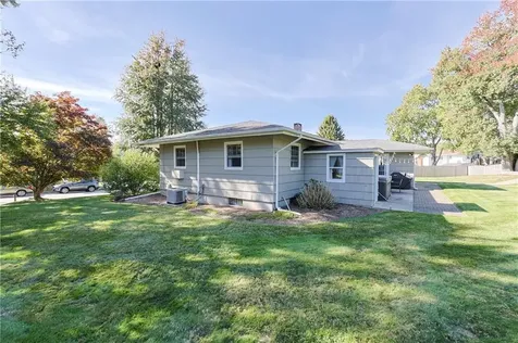 22 Jackson Street Cumberland RI 02864