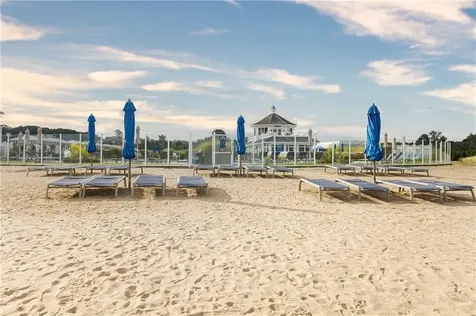 44 Wimbledon Circle Portsmouth RI 02871