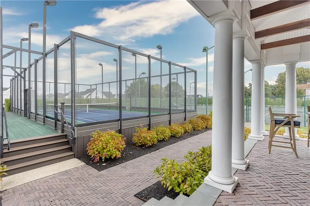 44 Wimbledon Circle Portsmouth RI 02871
