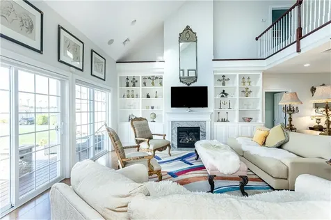 44 Wimbledon Circle Portsmouth RI 02871