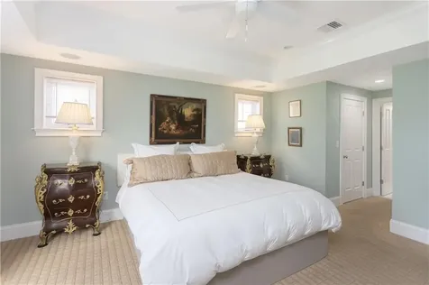 44 Wimbledon Circle Portsmouth RI 02871