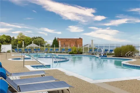 44 Wimbledon Circle Portsmouth RI 02871