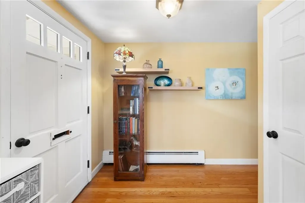 1150 Greenwich Avenue Warwick RI 02886