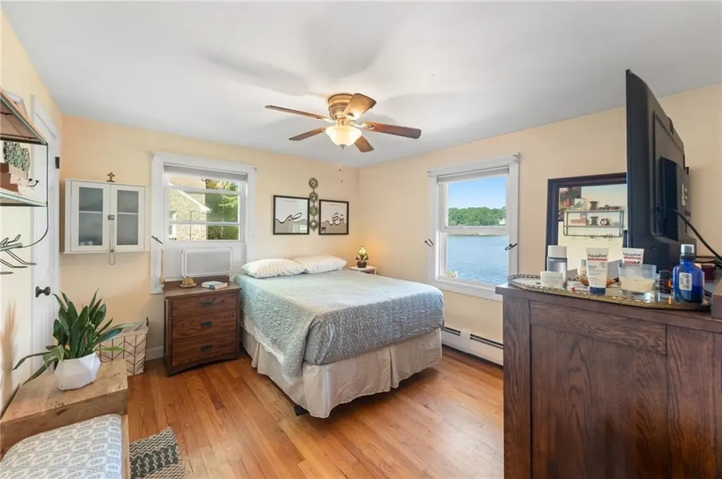 1150 Greenwich Avenue Warwick RI 02886