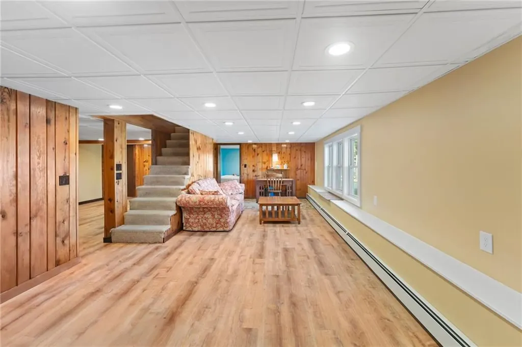 1150 Greenwich Avenue Warwick RI 02886