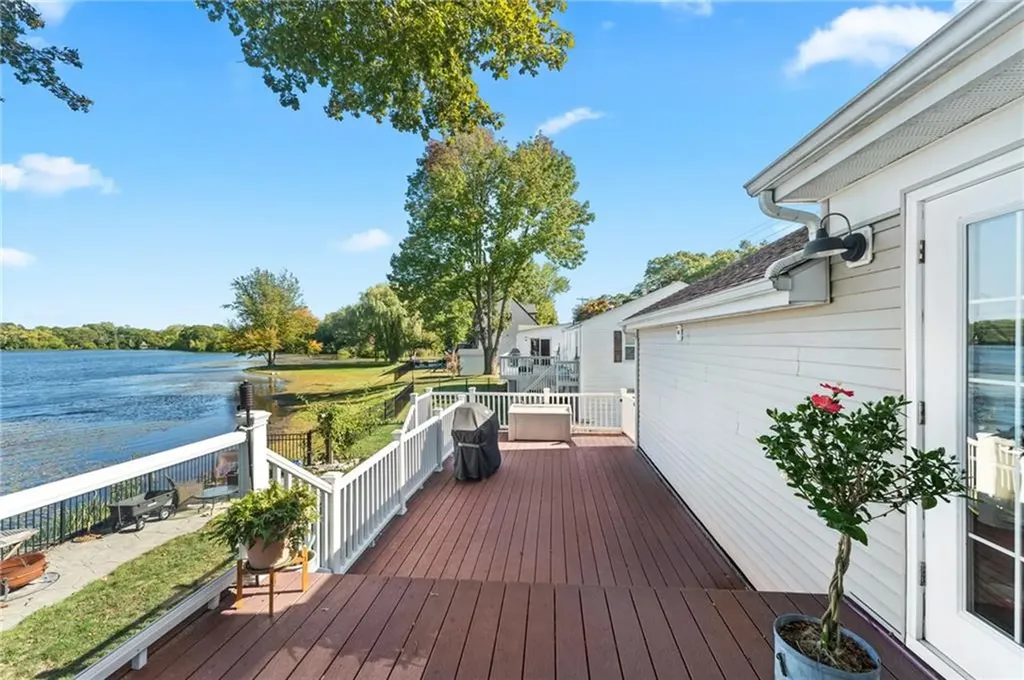 1150 Greenwich Avenue Warwick RI 02886
