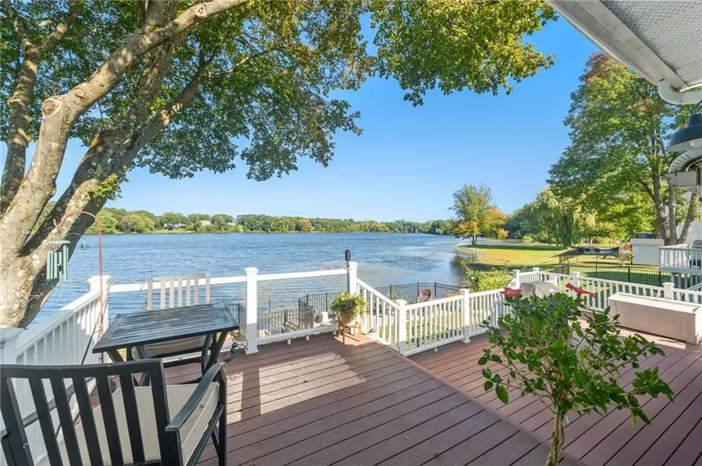 1150 Greenwich Avenue Warwick RI 02886