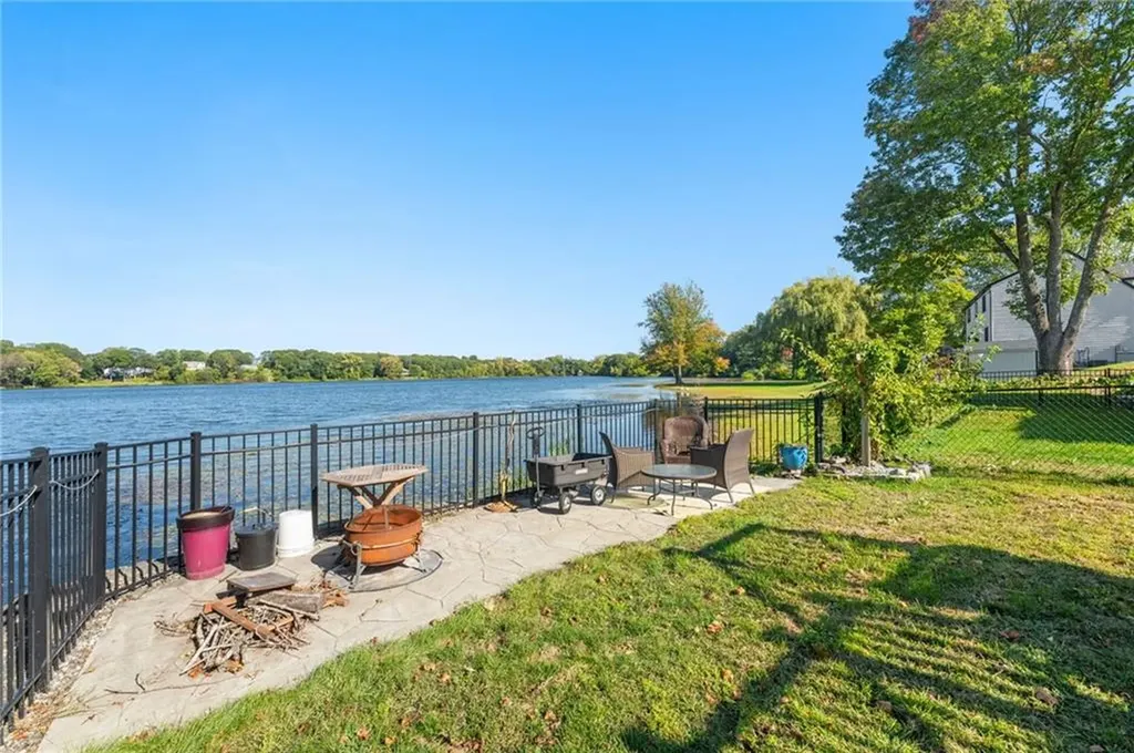 1150 Greenwich Avenue Warwick RI 02886