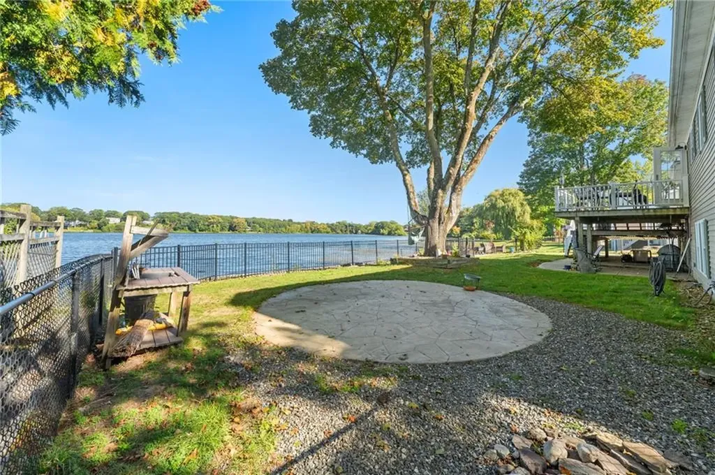 1150 Greenwich Avenue Warwick RI 02886