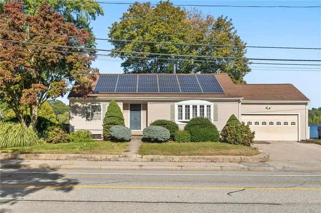 1150 Greenwich Avenue Warwick RI 02886