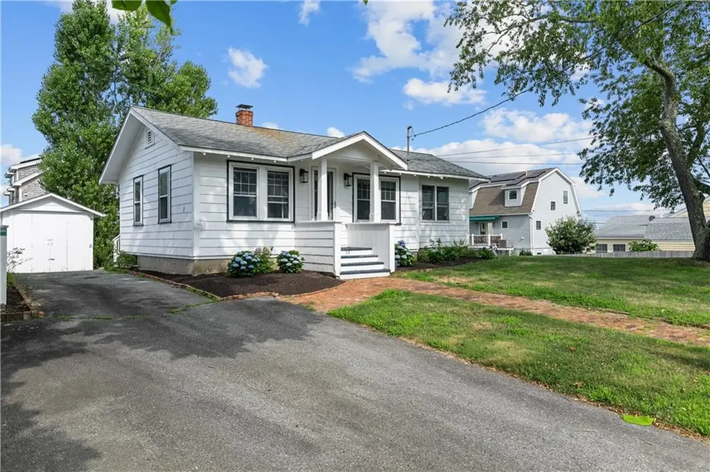 58 Berkley Avenue Portsmouth RI 02871