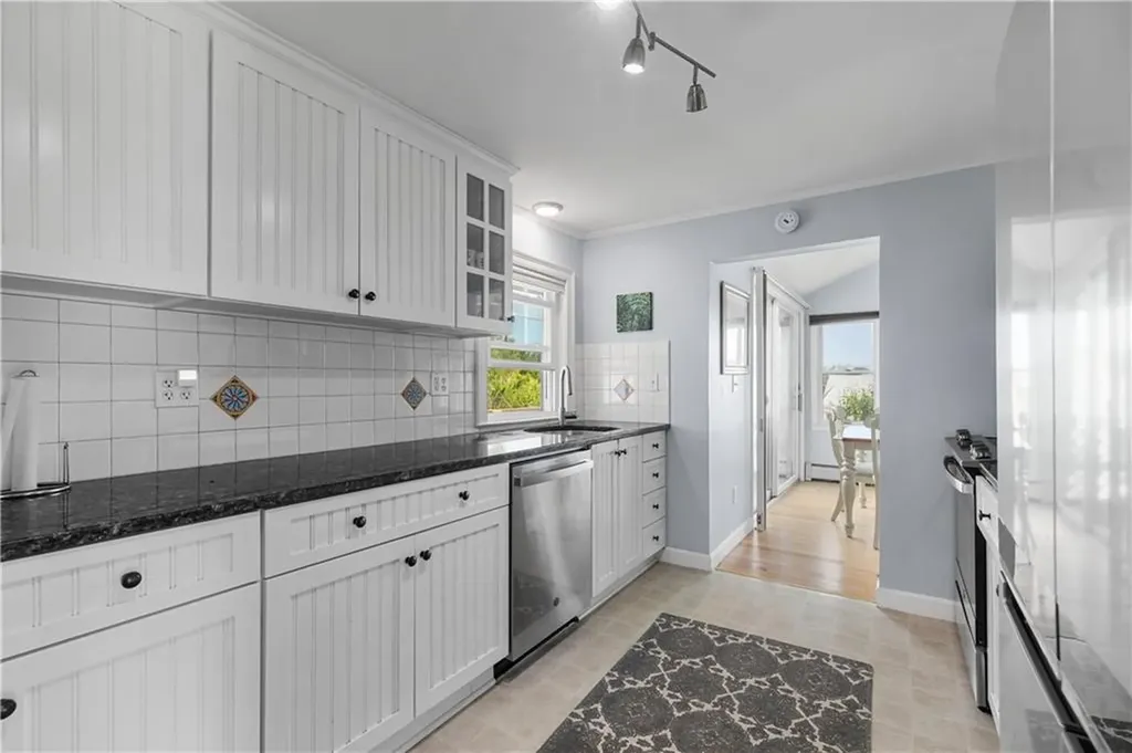 58 Berkley Avenue Portsmouth RI 02871