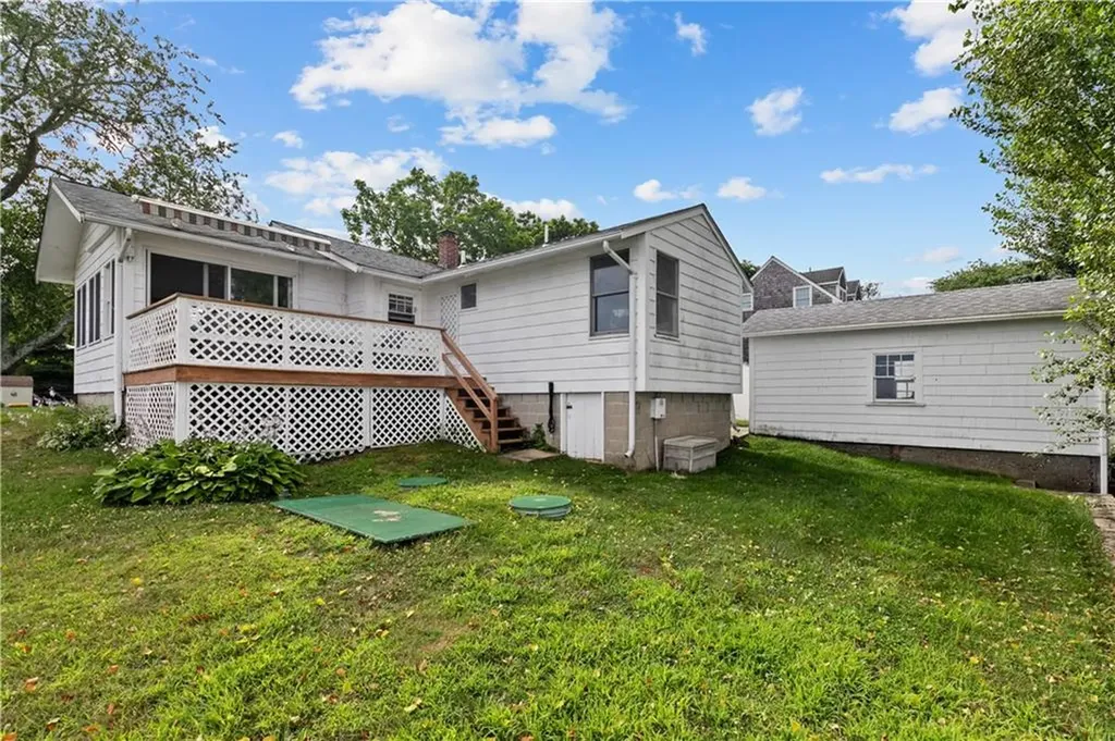 58 Berkley Avenue Portsmouth RI 02871