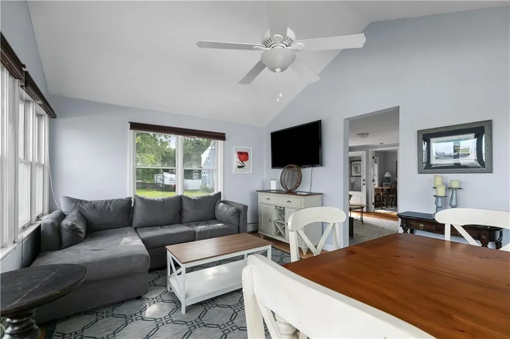 58 Berkley Avenue Portsmouth RI 02871