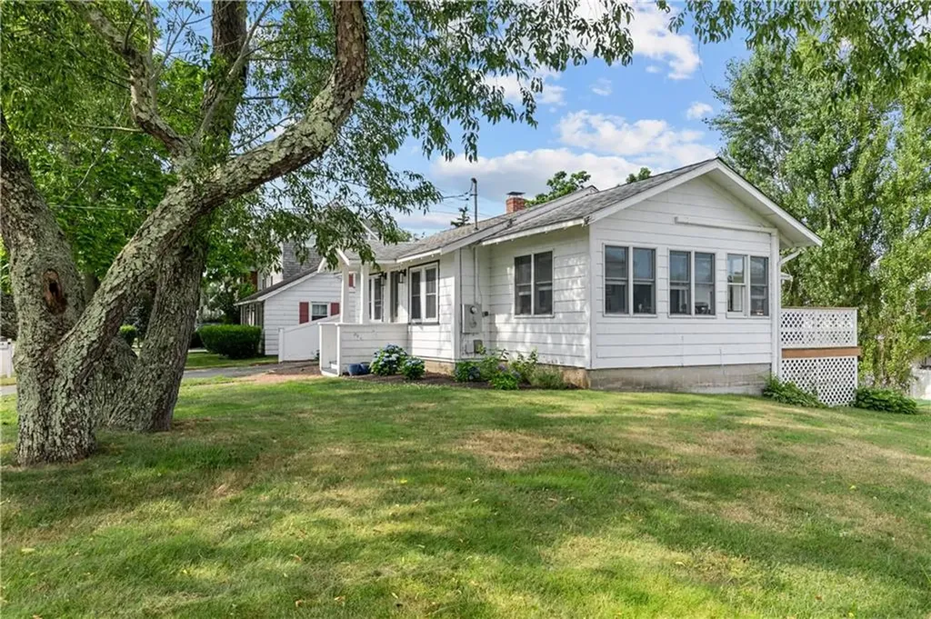 58 Berkley Avenue Portsmouth RI 02871