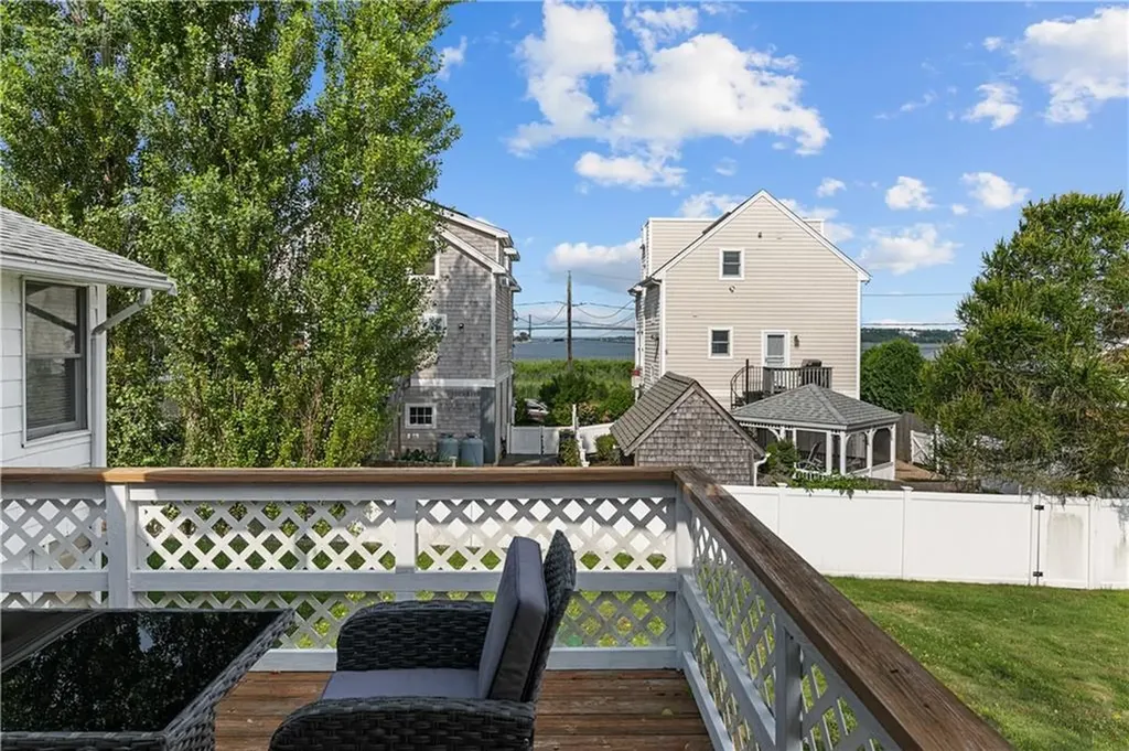 58 Berkley Avenue Portsmouth RI 02871