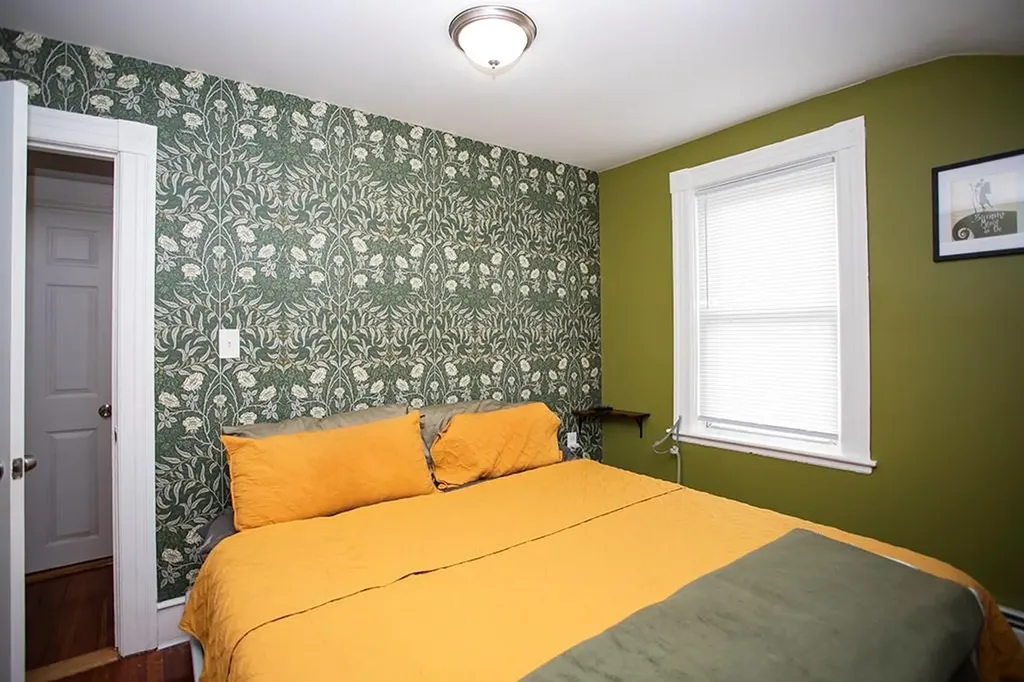 91 Ivy Street East Providence RI 02914