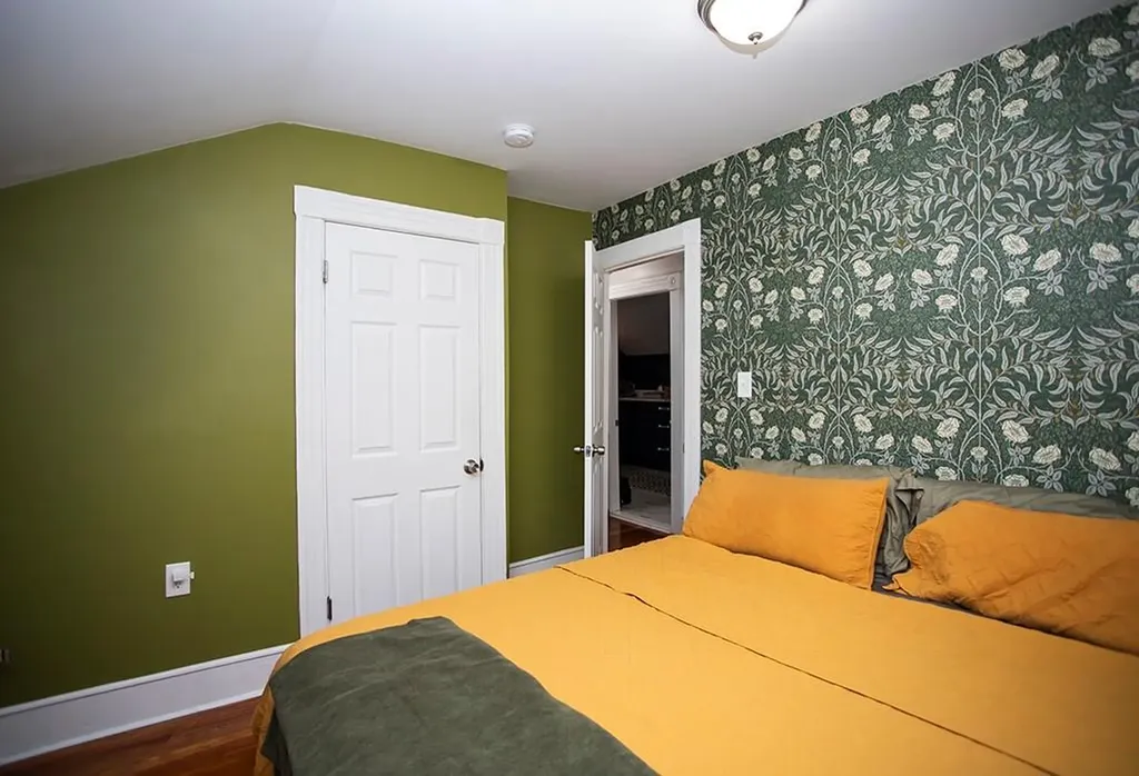 91 Ivy Street East Providence RI 02914