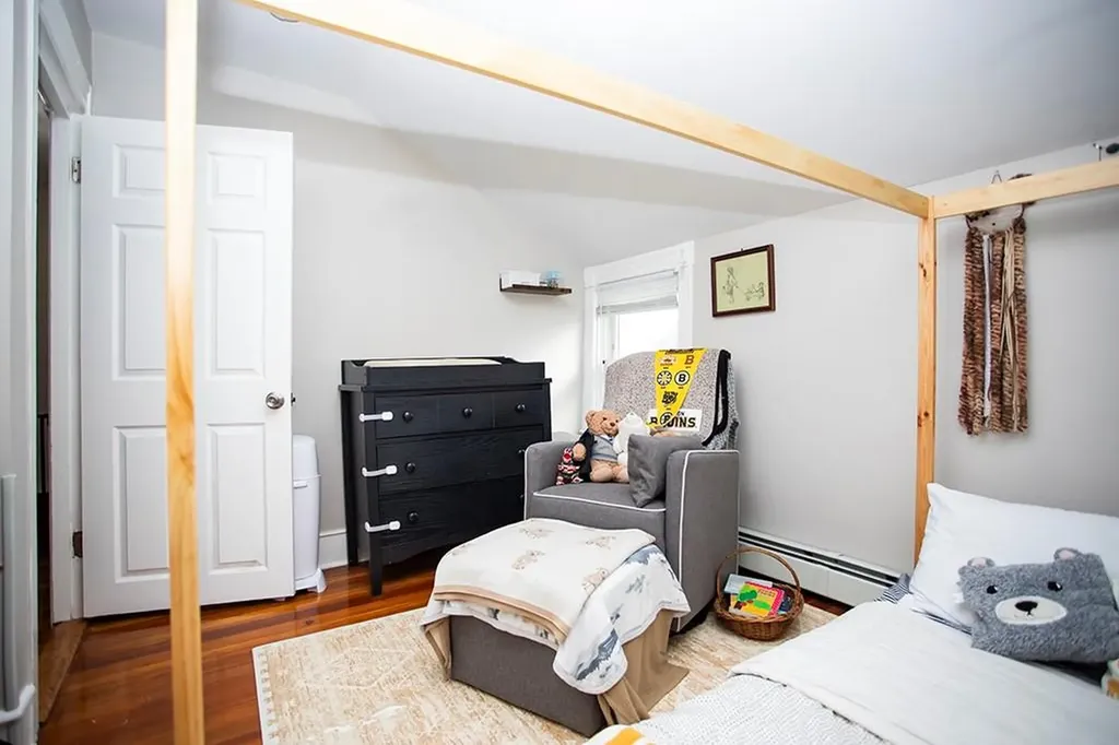 91 Ivy Street East Providence RI 02914