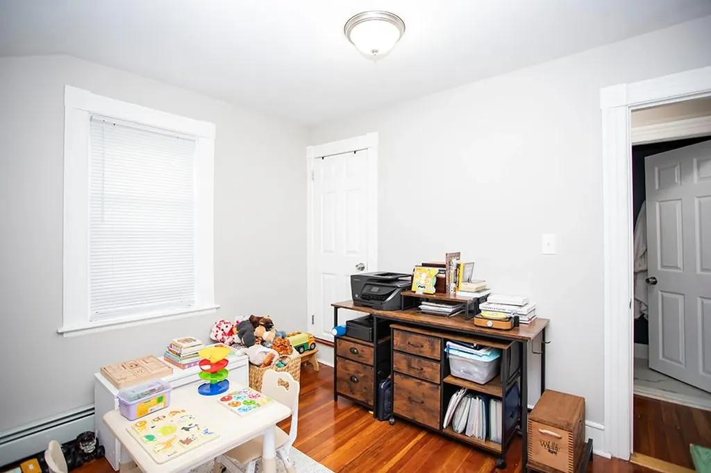 91 Ivy Street East Providence RI 02914