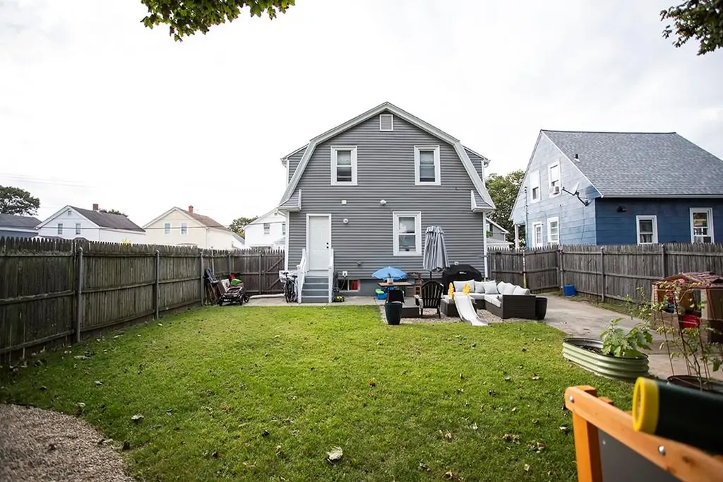 91 Ivy Street East Providence RI 02914