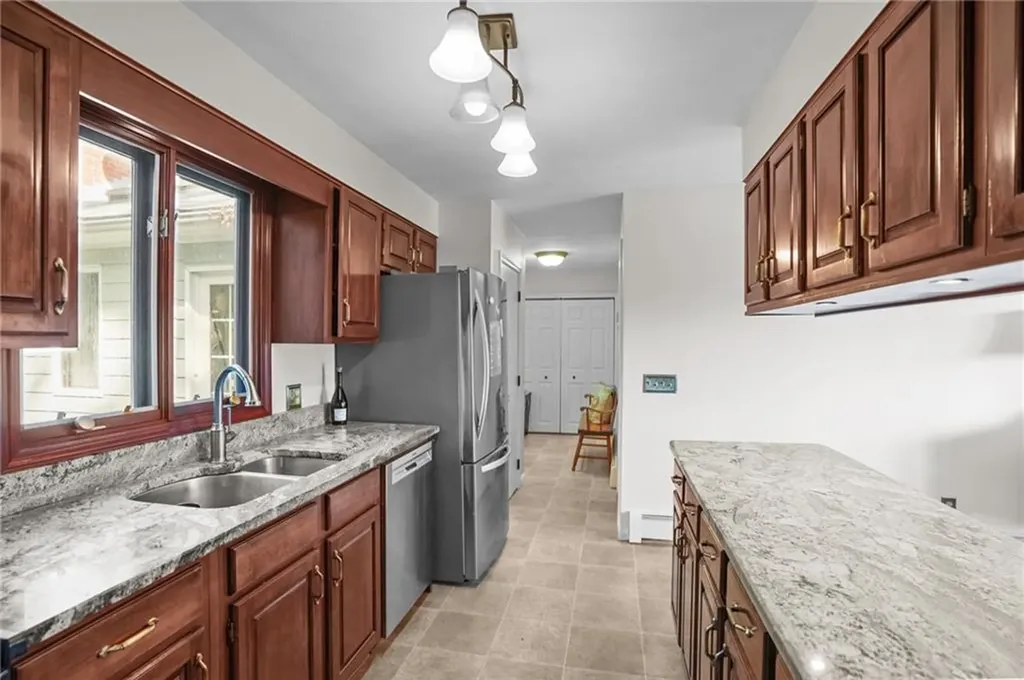 52 Bayview Drive West Warwick RI 02893