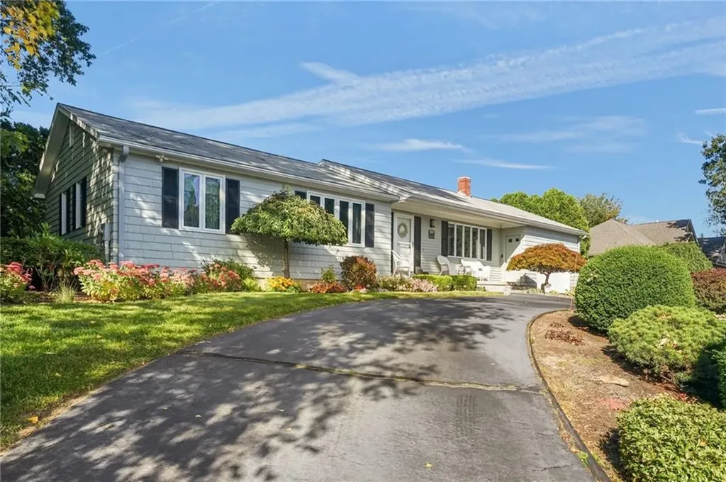 52 Bayview Drive West Warwick RI 02893