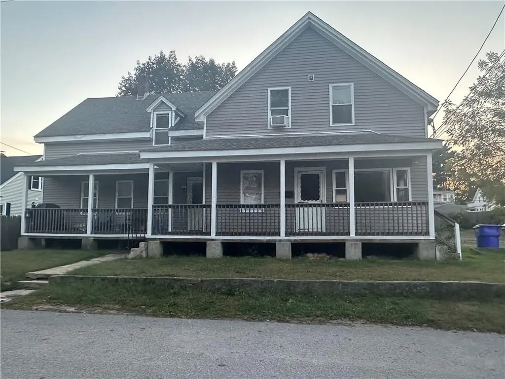 62 East Street West Warwick RI 02893