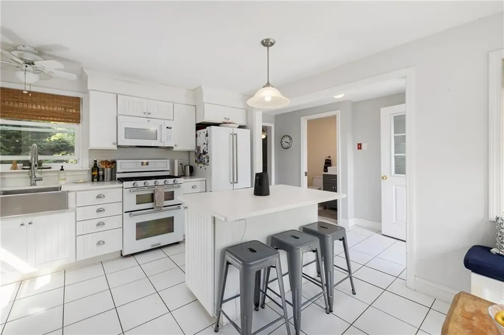 55 Park Avenue Portsmouth RI 02871