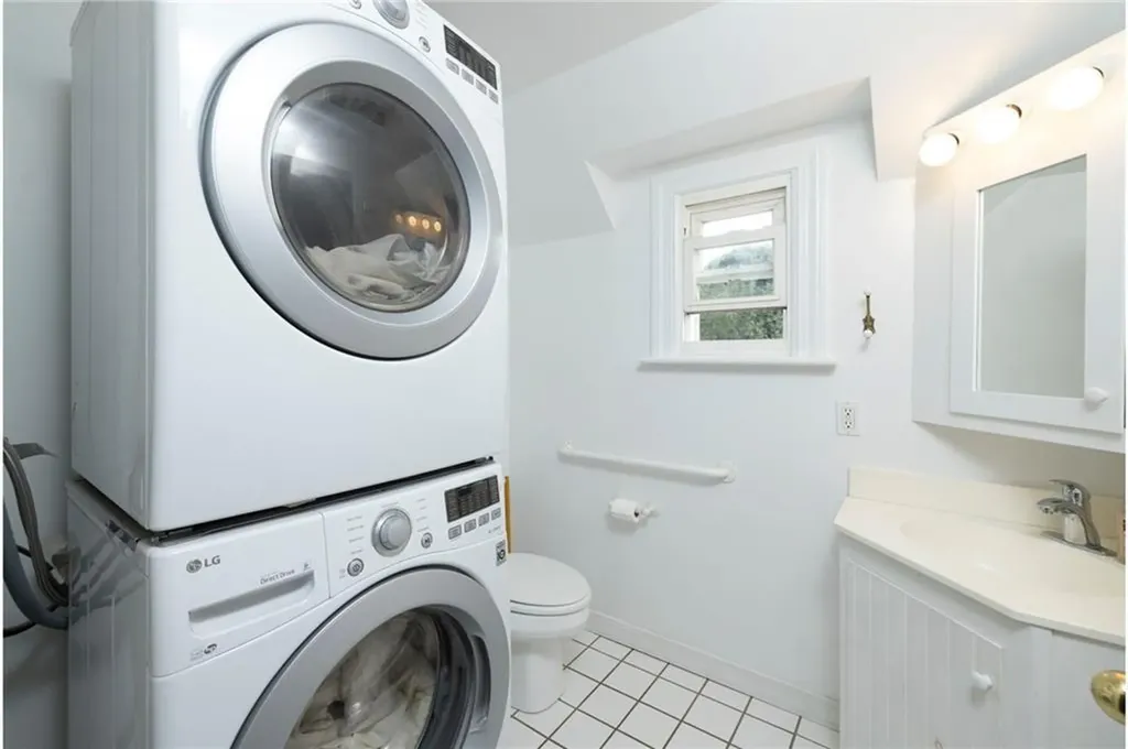 55 Park Avenue Portsmouth RI 02871