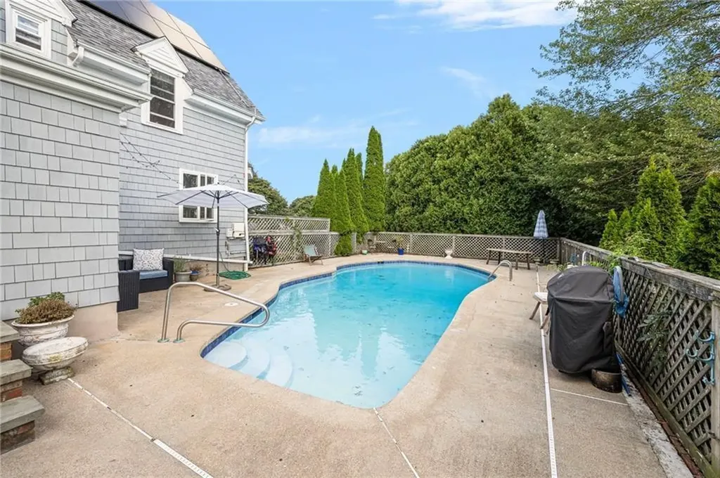 55 Park Avenue Portsmouth RI 02871
