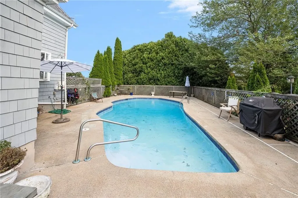 55 Park Avenue Portsmouth RI 02871