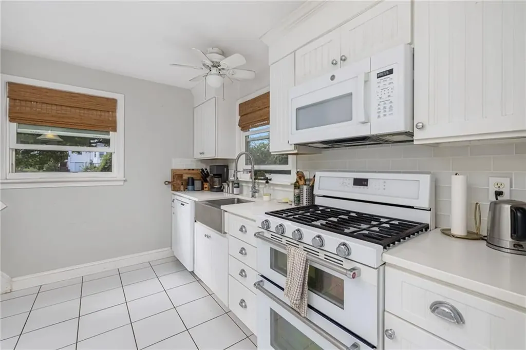 55 Park Avenue Portsmouth RI 02871