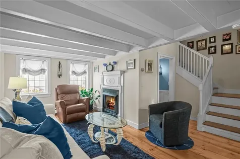 27 King Street East Greenwich RI 02818