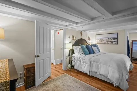 27 King Street East Greenwich RI 02818