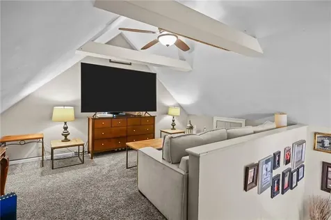 27 King Street East Greenwich RI 02818