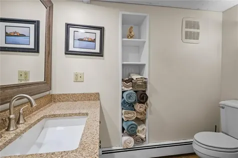 27 King Street East Greenwich RI 02818