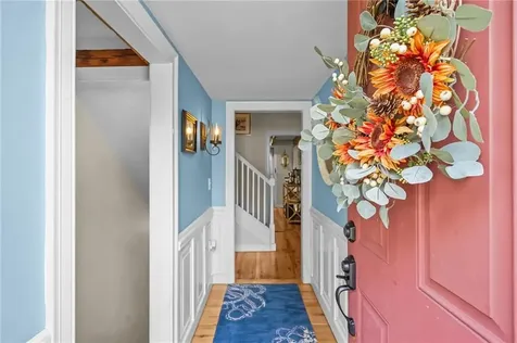 27 King Street East Greenwich RI 02818