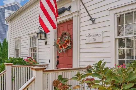 27 King Street East Greenwich RI 02818