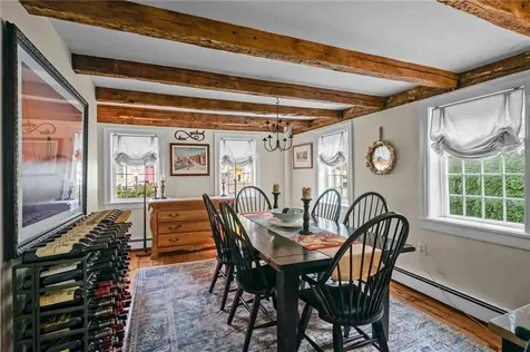 27 King Street East Greenwich RI 02818