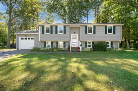 22 Nised Drive North Kingstown RI 02852