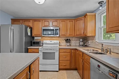 22 Nised Drive North Kingstown RI 02852