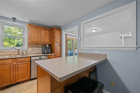 22 Nised Drive North Kingstown RI 02852