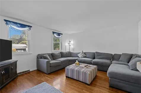 22 Nised Drive North Kingstown RI 02852