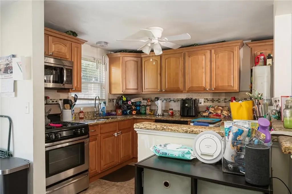 16 Pasadena Court Warwick RI 02888