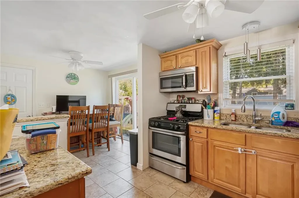 16 Pasadena Court Warwick RI 02888
