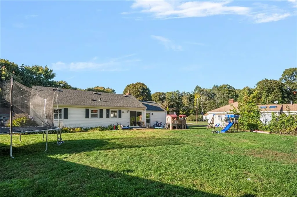 16 Pasadena Court Warwick RI 02888